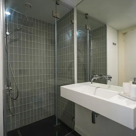 The Crespo - No 39 1c - & Terrace *